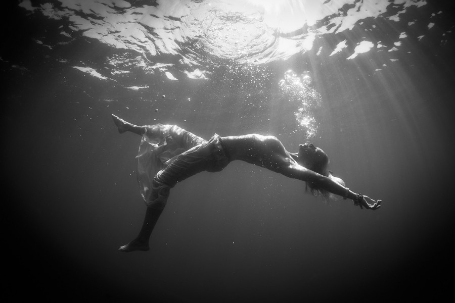 Coline-Underwater-Damien-Poullenot